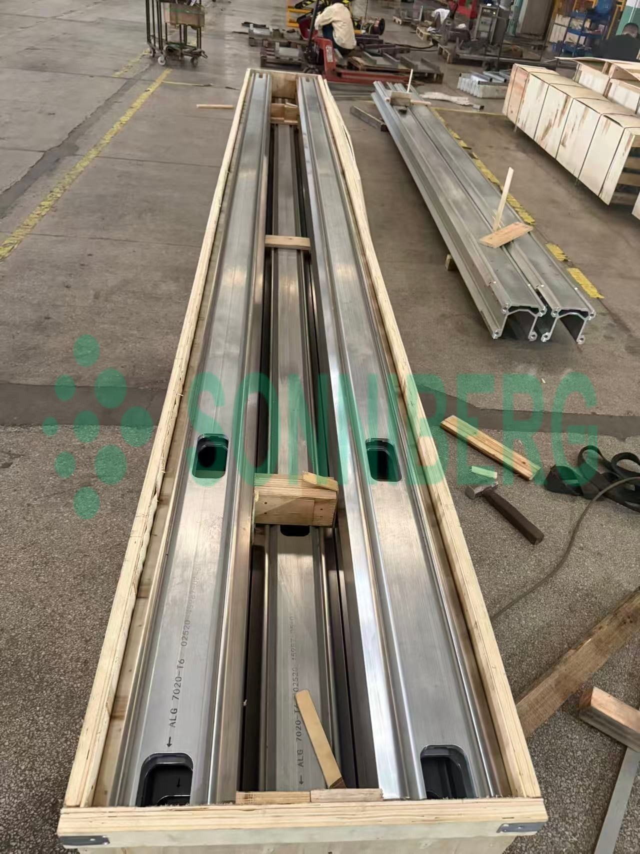 Feed Beam