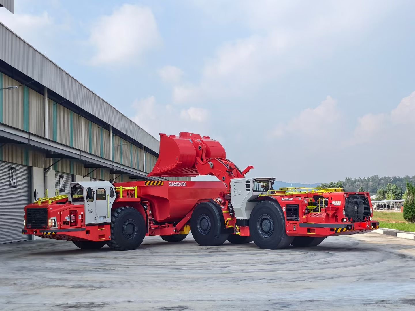 Underground and Open Pit Mining Equipment